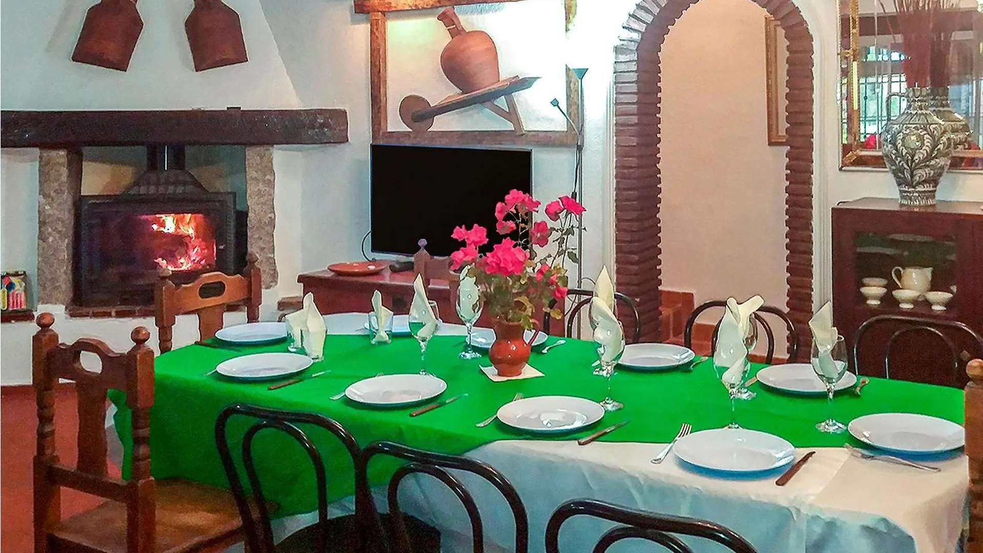 Vakantiehuis Lovely Home In Alhaurin De La Torre With Wifi